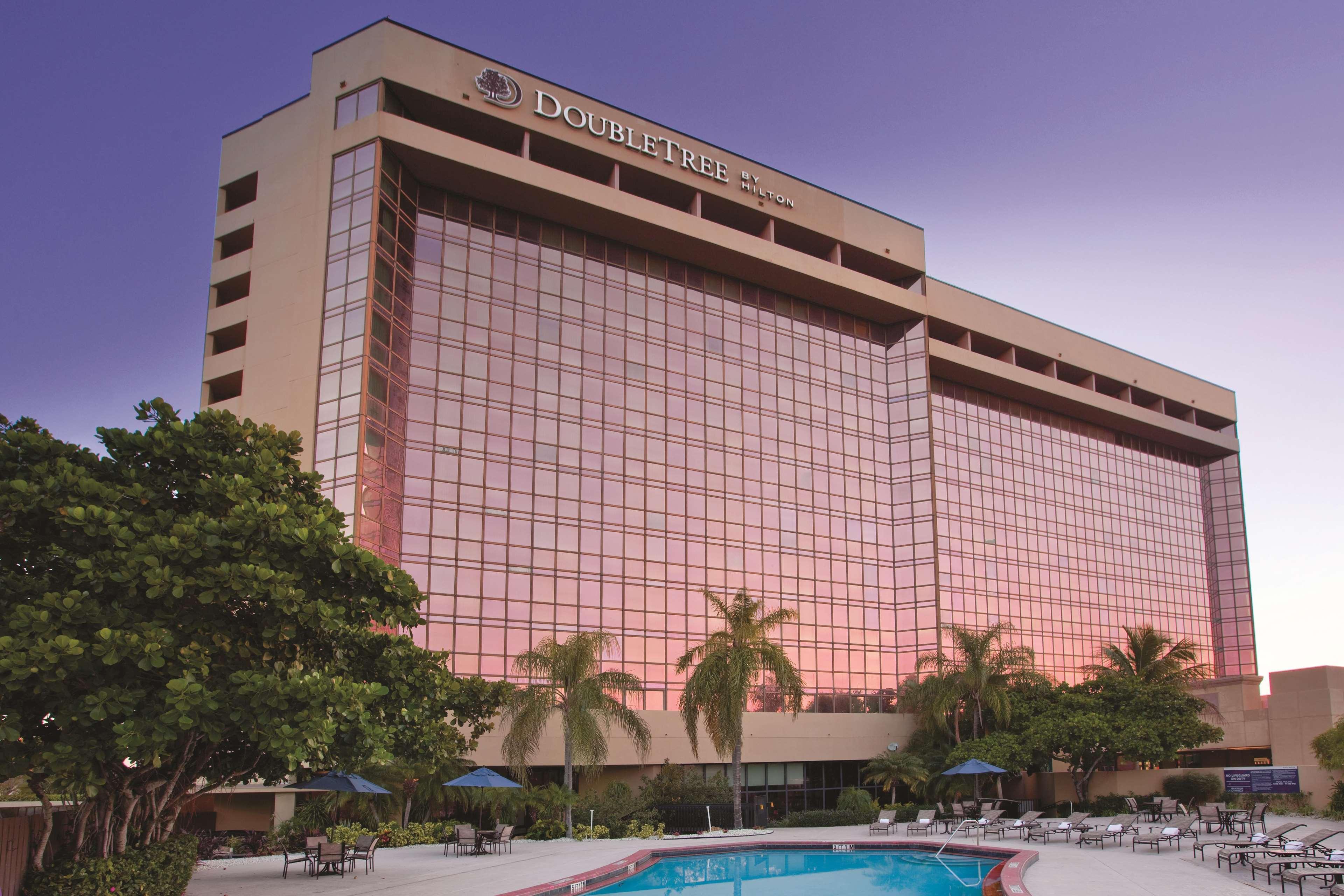 Doubletree By Hilton Hotel Miami Airport & Convention Center Екстер'єр фото