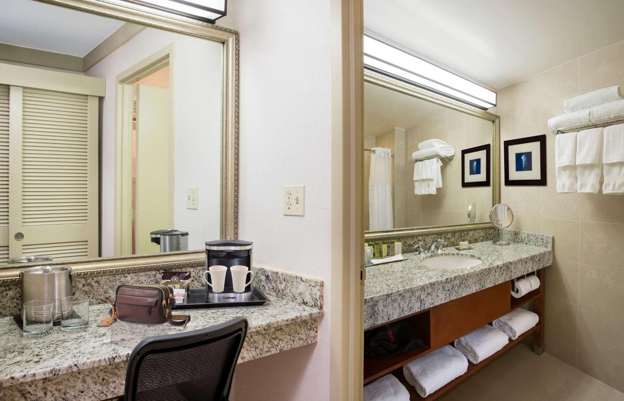 Doubletree By Hilton Hotel Miami Airport & Convention Center Miami Springs Екстер'єр фото