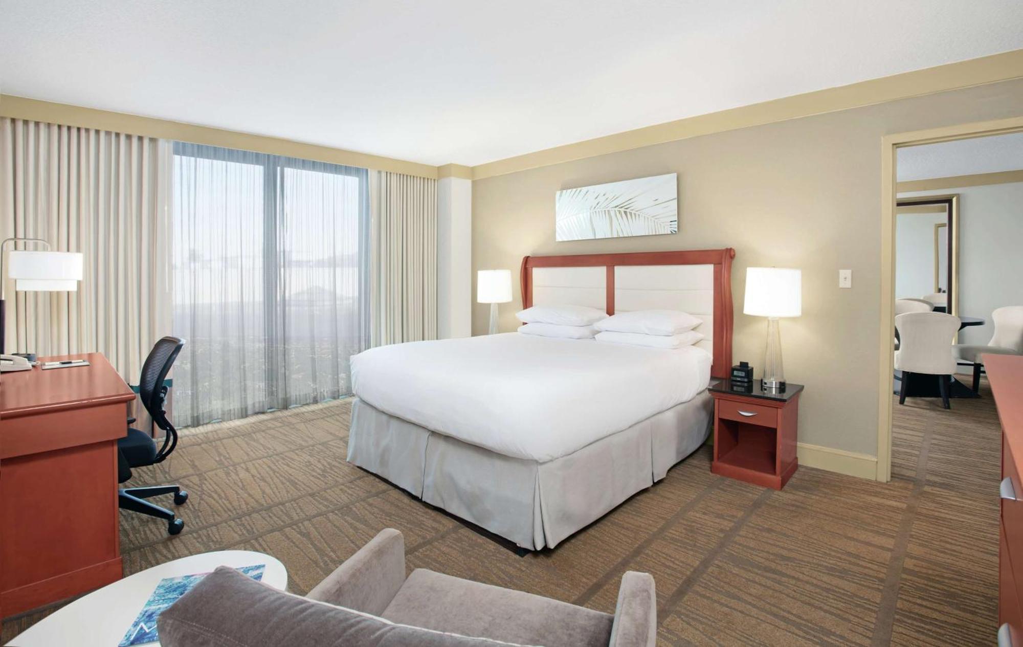 Doubletree By Hilton Hotel Miami Airport & Convention Center Miami Springs Екстер'єр фото
