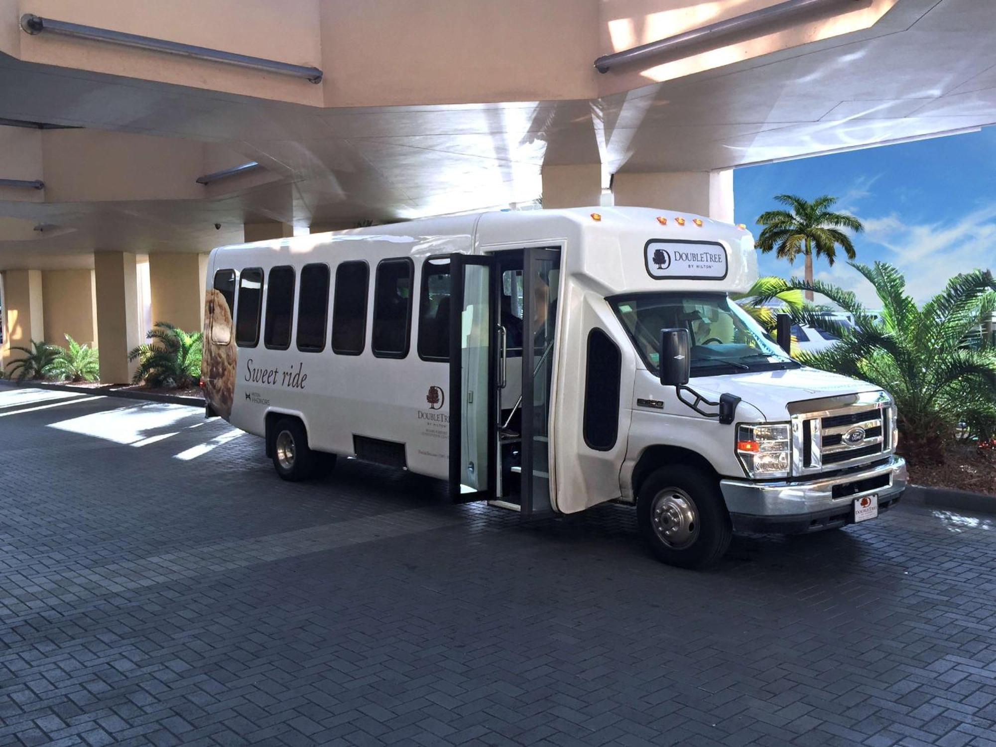 Doubletree By Hilton Hotel Miami Airport & Convention Center Miami Springs Екстер'єр фото