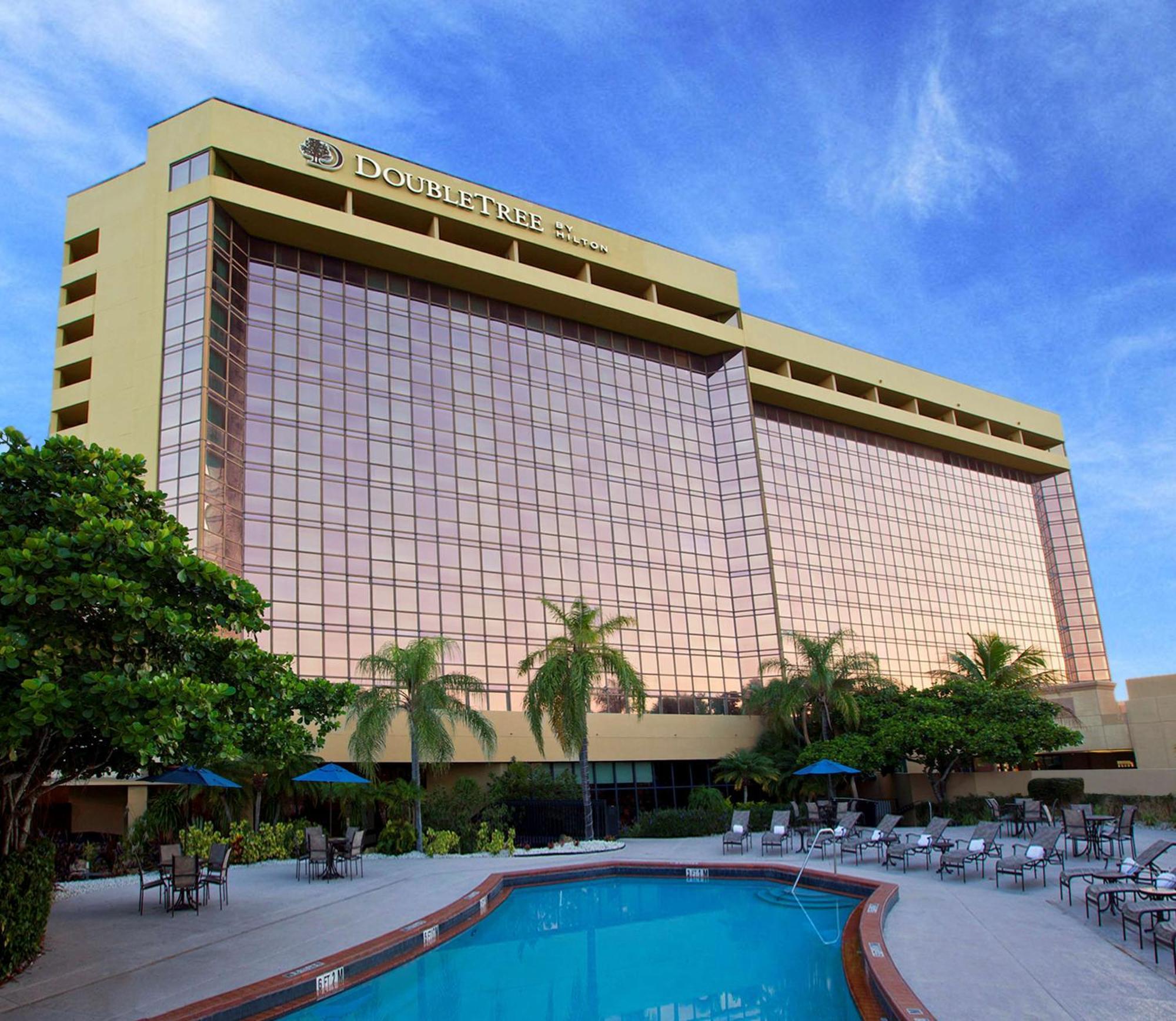 Doubletree By Hilton Hotel Miami Airport & Convention Center Екстер'єр фото