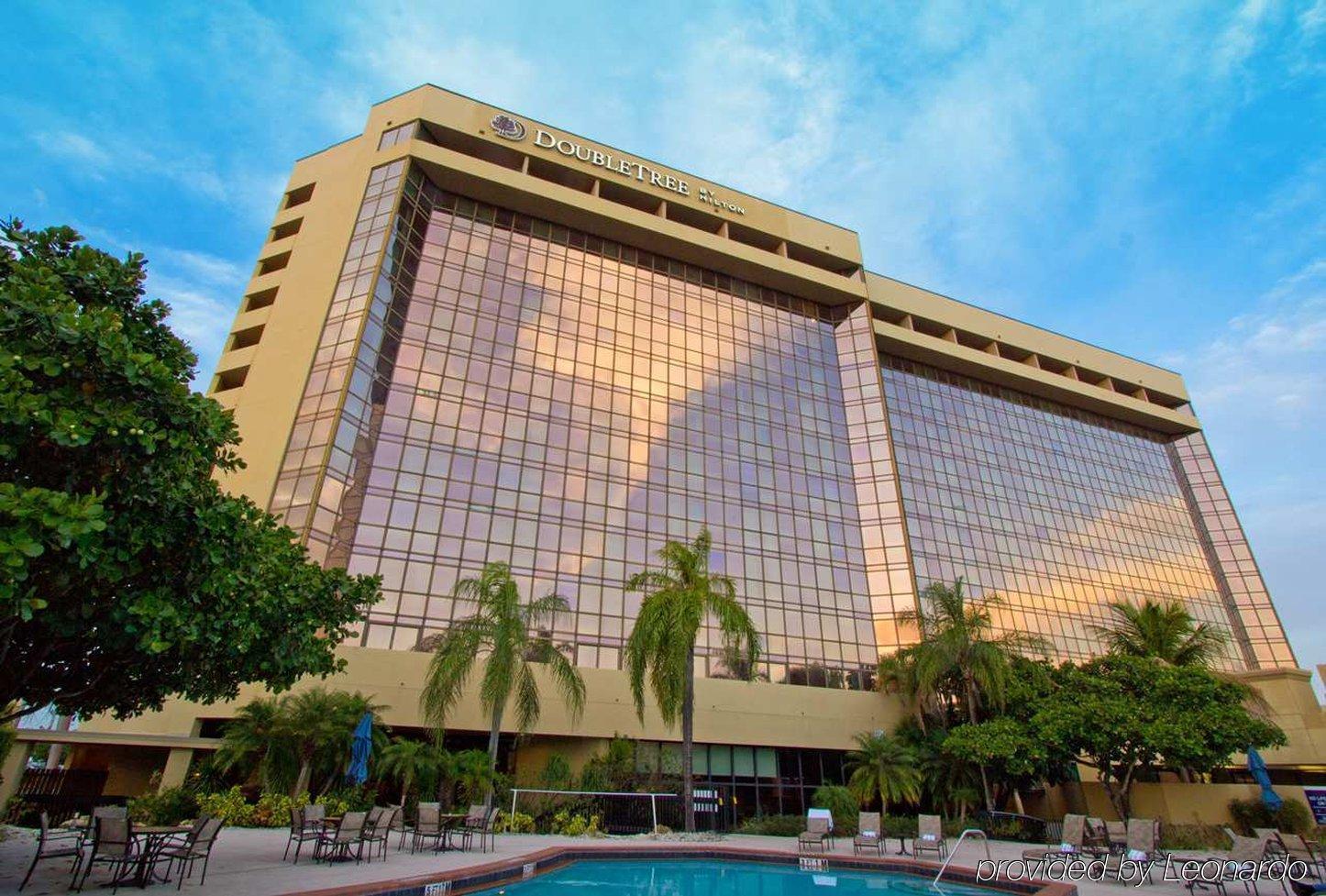 Doubletree By Hilton Hotel Miami Airport & Convention Center Екстер'єр фото